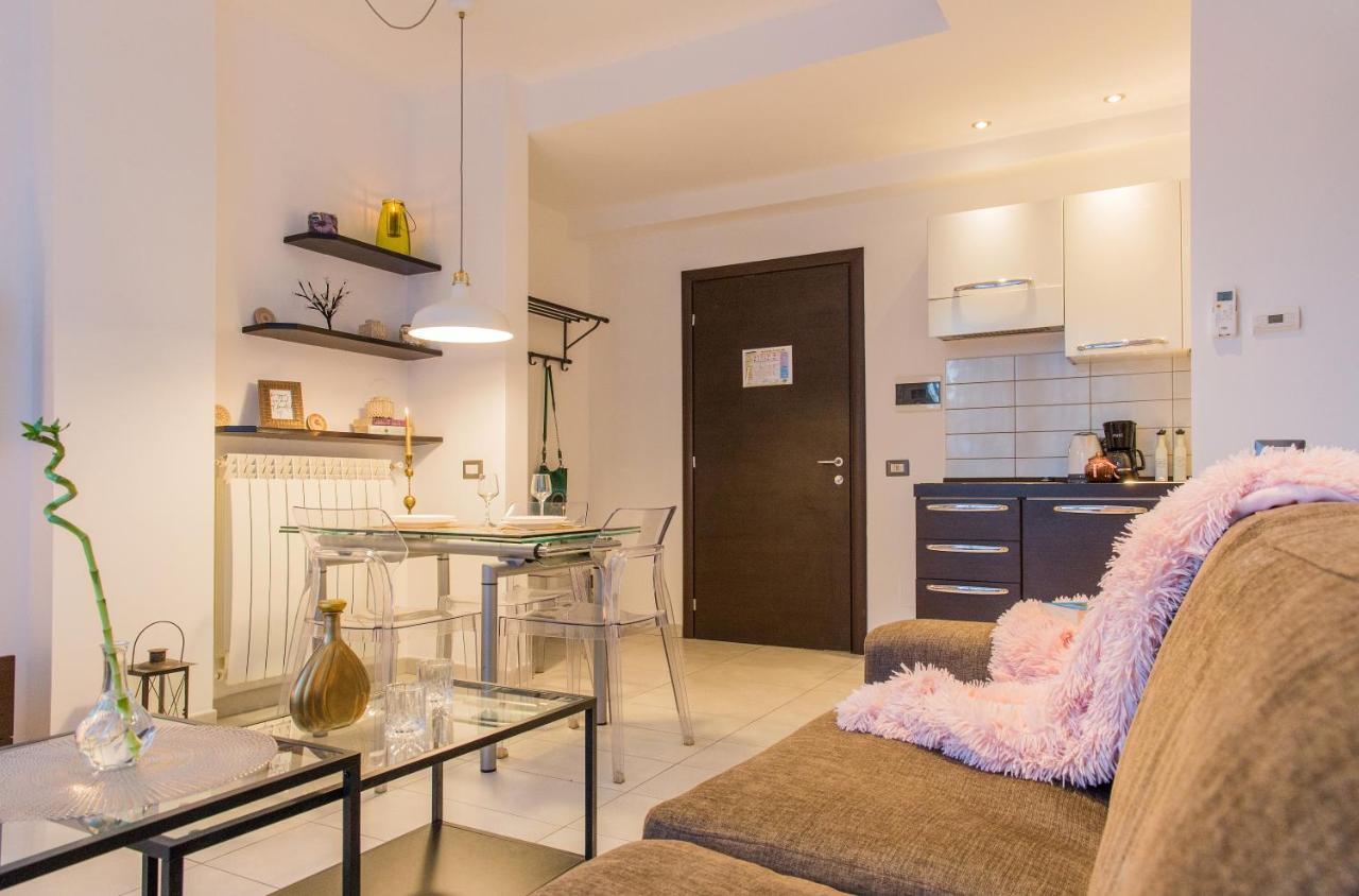 One Love Metropolitan Apartment Bukarest Exterior foto